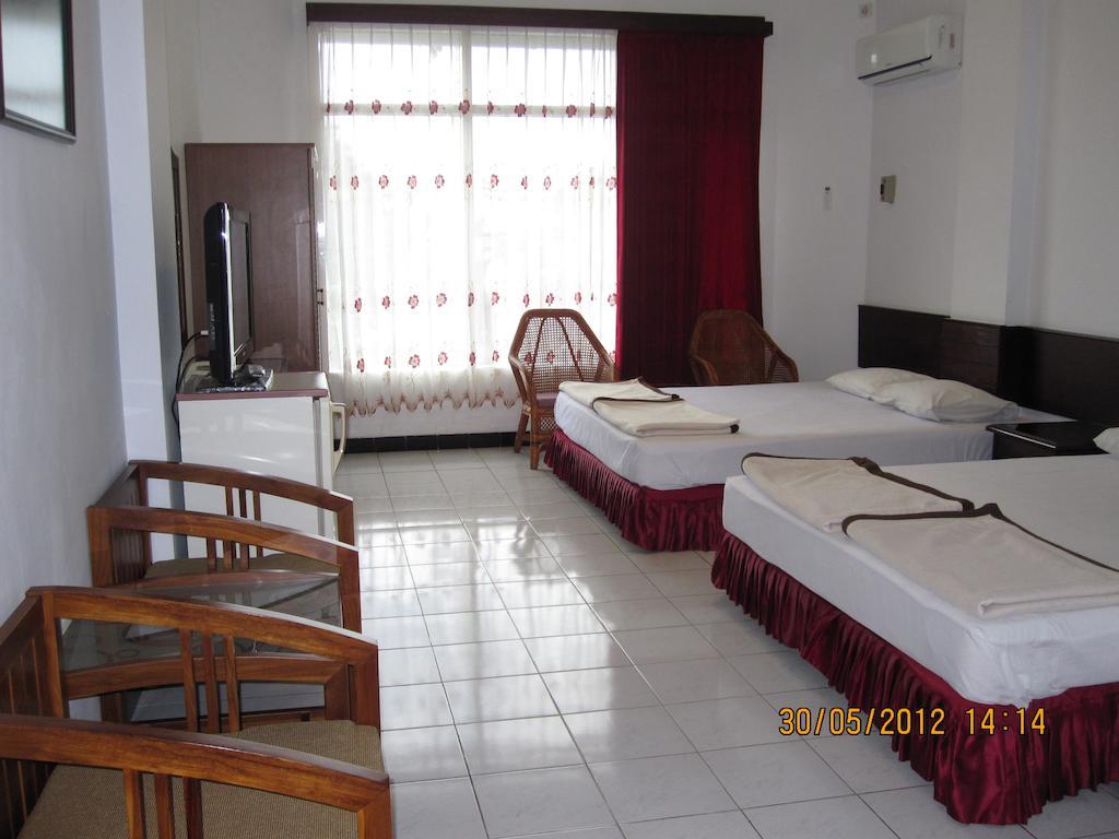 Hotel Santosa Malang Pokój zdjęcie